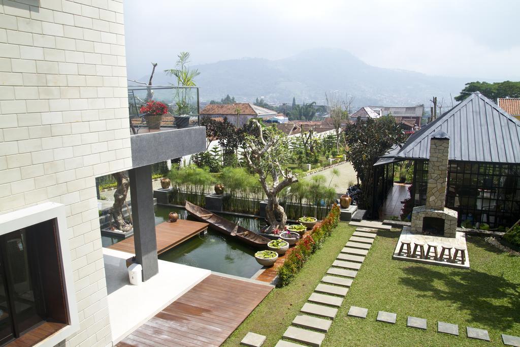 D Green Villa Lembang Δωμάτιο φωτογραφία